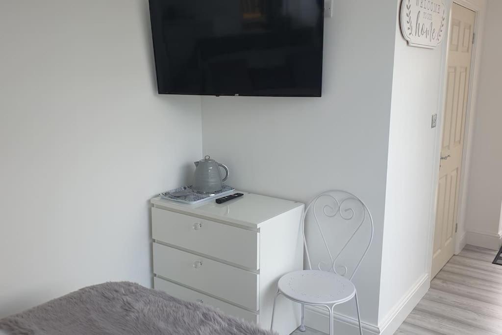 Near Liverpool Double Bedroom Hideaway Wirral Exterior foto
